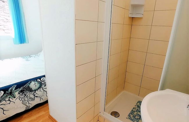 Sea-view Apartment - Sleeps 4, Parking & Balcony - Foto 14