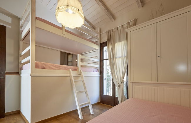 Villa Thea - Photo 2