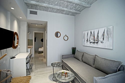 Photo 11 - Minthi Boutique Apartments