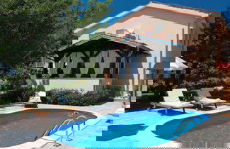 Photo 1 - Apartment in ilo With Private Pool