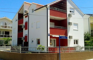 Foto 1 - Apartmani Marinović - Vodice