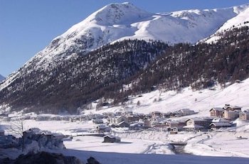 Foto 20 - Comfy Holiday Home in Livigno near Ski Area