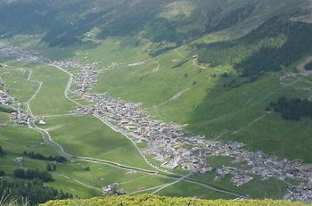 Foto 13 - Comfy Holiday Home in Livigno near Ski Area