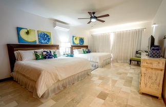 Photo 3 - Luxurious 5-bdr Villa at Casa de Campo With Pool Jacuzzi Games Hibachi Staff