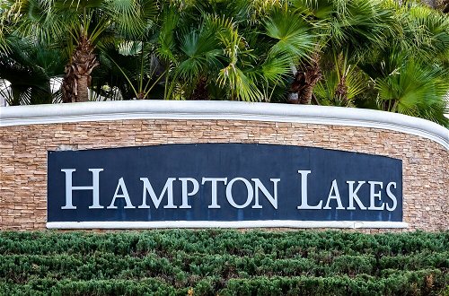 Foto 33 - Hampton Lakes Retreat