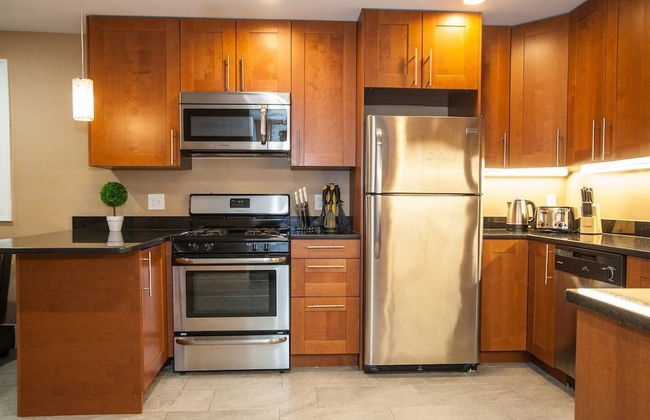 Lux Condo Near Boston - 3 King Beds 2 Bath-parking - Foto 13