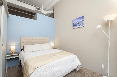 Photo 1 - Spacious 2 BR Apt - Loft Style and Open Plan