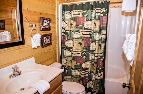Foto 22 - Coppertop - Four Bedroom Cabin