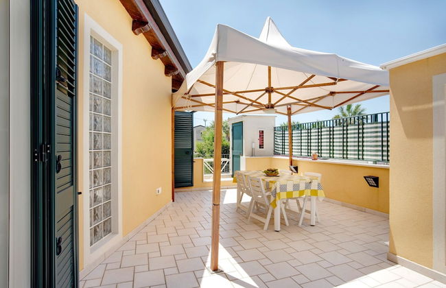 Beachside Getaway w/ Garden - Foto 19