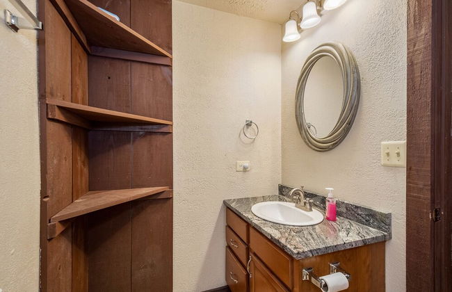 Cottage at Slope's Edge - Photo 21