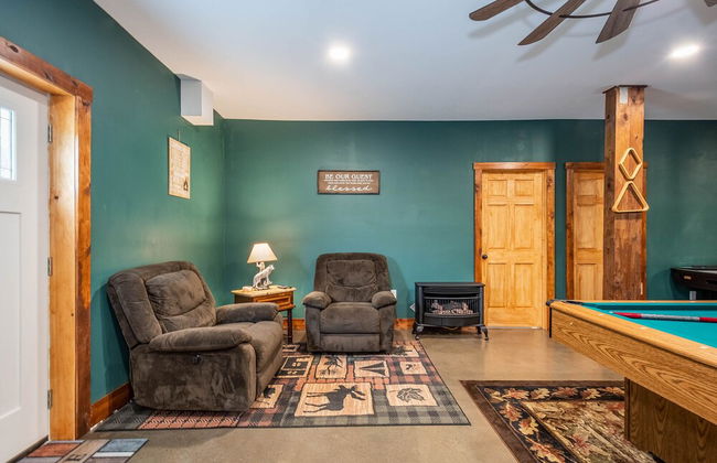 Cottage at Slope's Edge - Photo 17