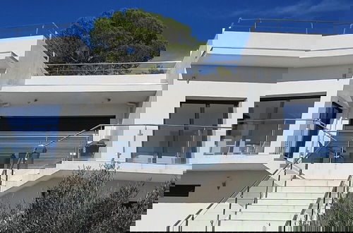 Foto 35 - Architectural Villa With Swimming Pool