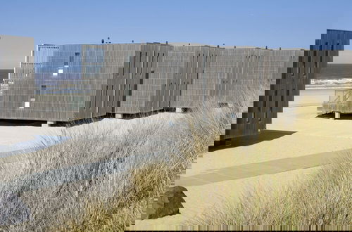 Photo 29 - Beach House in a Dream Location on the Beach