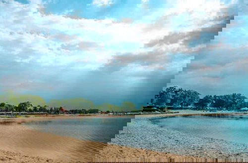 Photo 36 - Beach House in a Dream Location on the Beach
