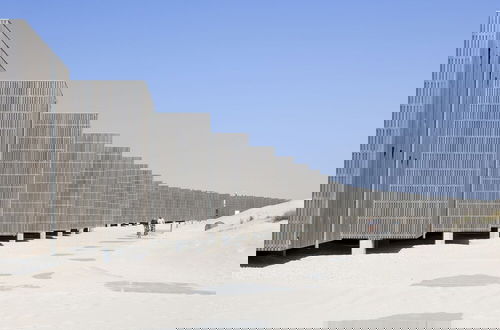 Photo 33 - Beach House in a Dream Location on the Beach
