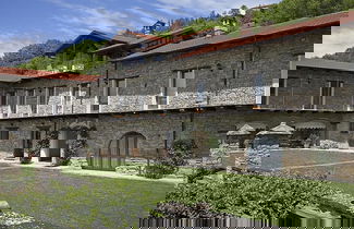 Foto 1 - Apartment With Enclosed Garden