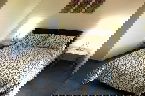 Foto 2 - Apartment With Enclosed Garden