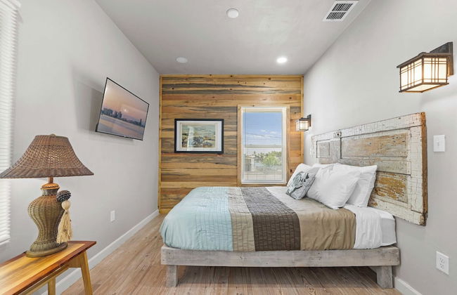 Waterfront Escape w/ Views Shared Pool & Boat Dock Orange Crush by Avantstay - Foto 10
