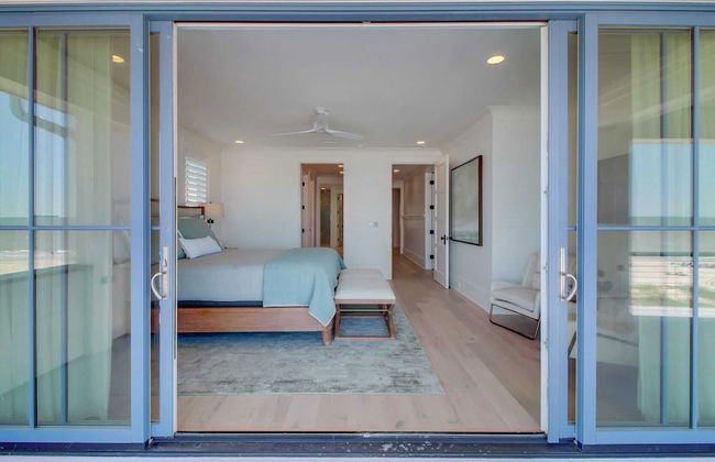 710 Ocean Boulevard Avantstay Oceanfront, Private Pool + Rooftop Deck - Photo 12