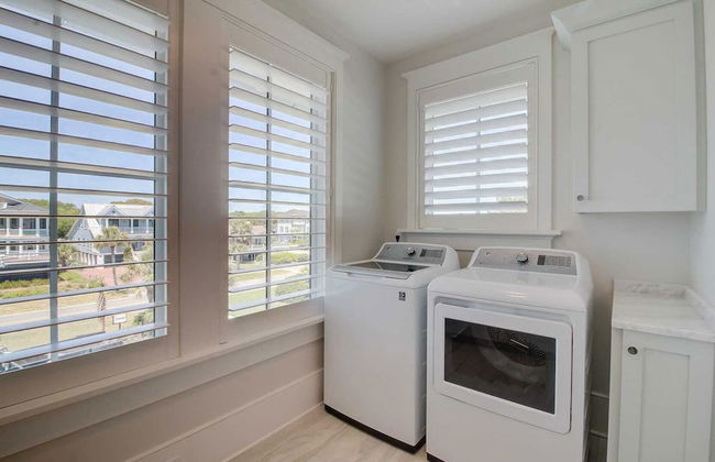 710 Ocean Boulevard Avantstay Oceanfront, Private Pool + Rooftop Deck - Photo 46