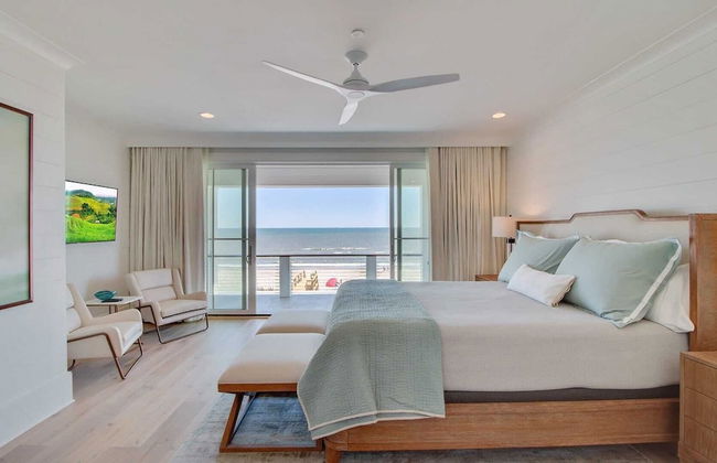 710 Ocean Boulevard Avantstay Oceanfront, Private Pool + Rooftop Deck - Photo 3