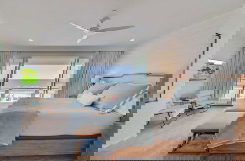 Foto 3 - 710 Ocean Boulevard Avantstay Oceanfront, Private Pool + Rooftop Deck