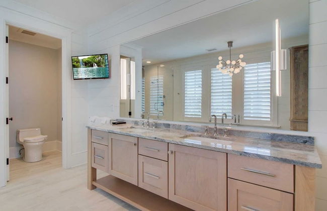 710 Ocean Boulevard Avantstay Oceanfront, Private Pool + Rooftop Deck - Photo 25