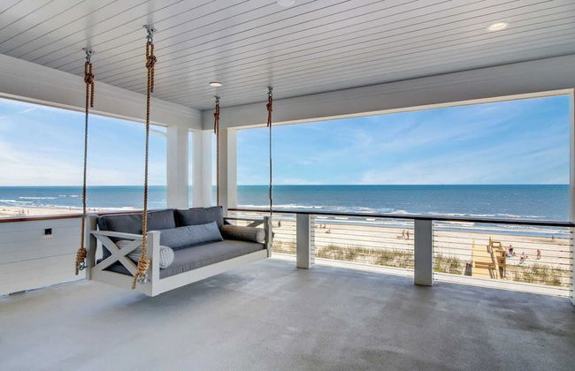 710 Ocean Boulevard Avantstay Oceanfront, Private Pool + Rooftop Deck - Photo 58