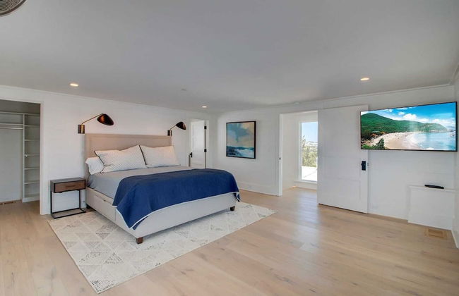 710 Ocean Boulevard Avantstay Oceanfront, Private Pool + Rooftop Deck - Photo 6