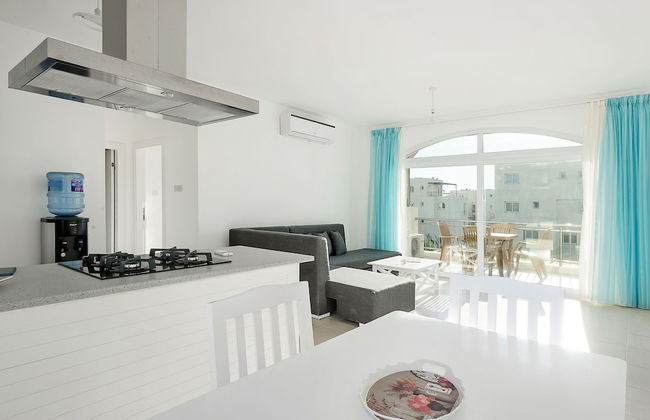 Aphroditebeachfrontresort Unique gem Direct by sea - Foto 1