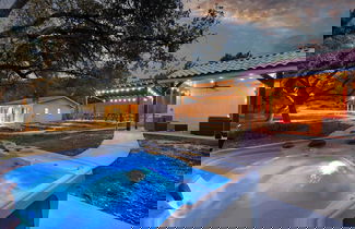 Foto 1 - La Hacienda and Galaxy Theater
