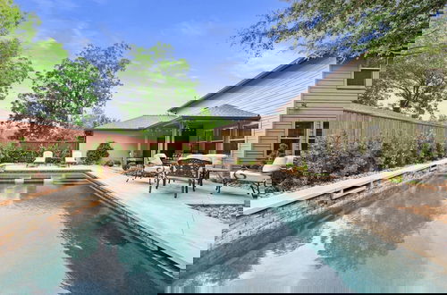 Foto 1 - Large South Austin Home with a Pool