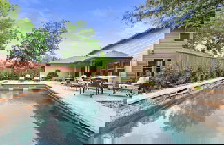 Foto 1 - Large South Austin Home with a Pool