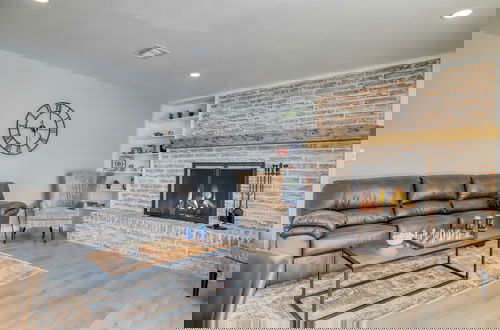 Photo 2 - Putters Paradise by Avantstay Central Location + Private Pool