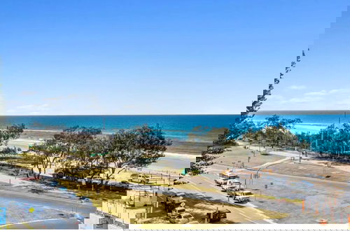 Foto 44 - Oceanfront at Rhapsody by Coastal Letting Co