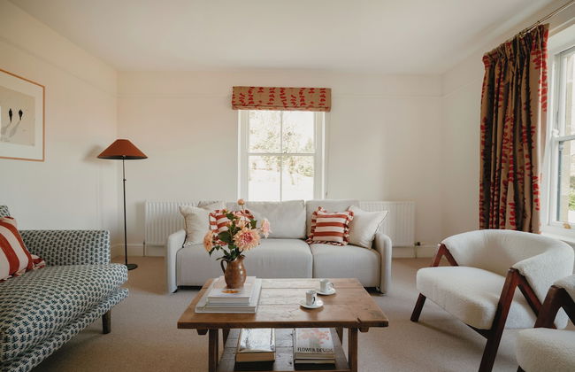 Trinity Farmhouse-Stunning House&Garden - Photo 45