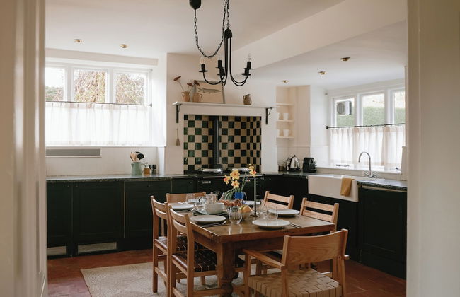 Trinity Farmhouse-Stunning House&Garden - Photo 50