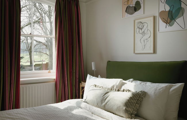 Trinity Farmhouse-Stunning House&Garden - Photo 27