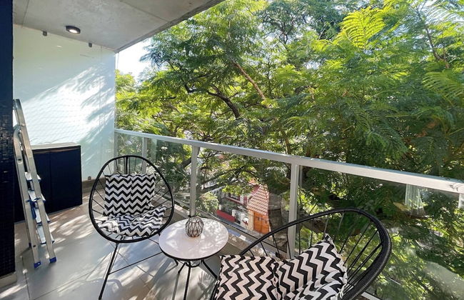 Urban Retreat Elegant Modern Apartment With Balcony in Villa del Parque - Foto 14