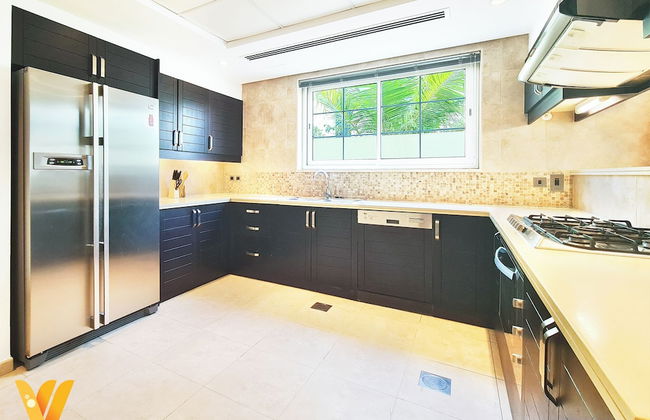 Venduras - Spacious 4BR Villa in La Mer - Foto 9