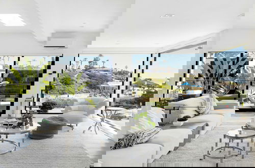 Foto 8 - Moonlight Modern by Avantstay Spectacular Beach/ocean Views Footsteps From Beach and Shops!