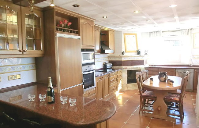 Beautiful Villa in Blanes With Private Swimming Pool - Foto 2