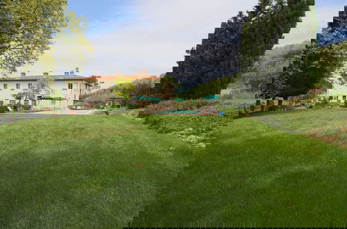 Foto 45 - Beautiful Farmhouse in San Gimignano With Pool