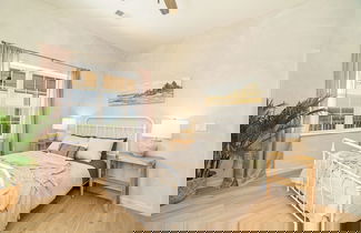Foto 3 - Stylish Home w/ Hot Tub & Fire Pit!