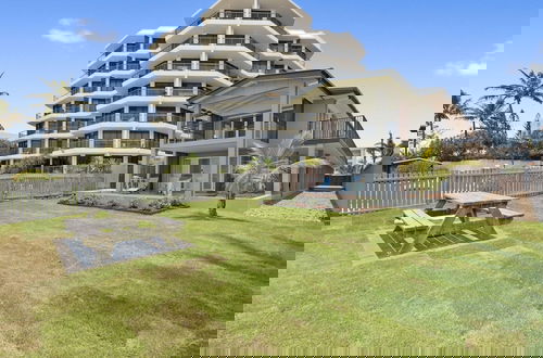 Photo 32 - Mermaid Beachside Apartment - Direct Beach Access