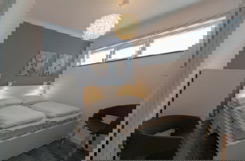 Foto 3 - Beautiful Home With Garden
