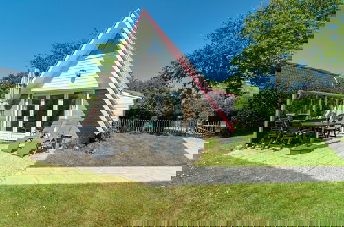 Photo 50 - Luxurious & Stylishly Holiday Home