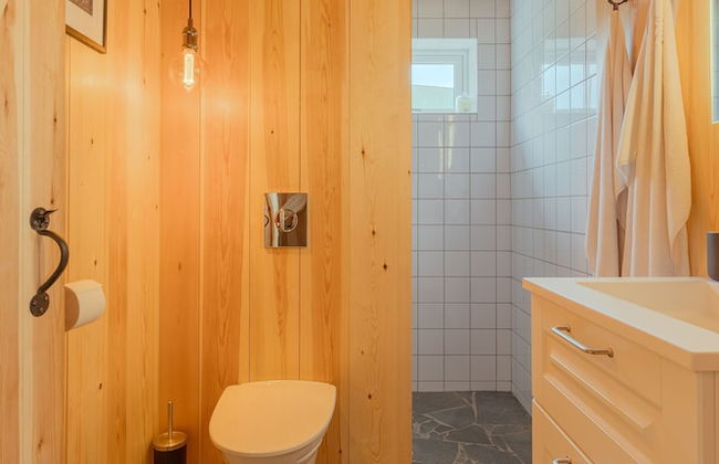 Seaside Escape - 2 Bedroom Home With Stunning Views - Photo 20