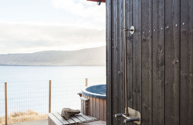 Seaside Escape - 2 Bedroom Home With Stunning Views - Photo 25