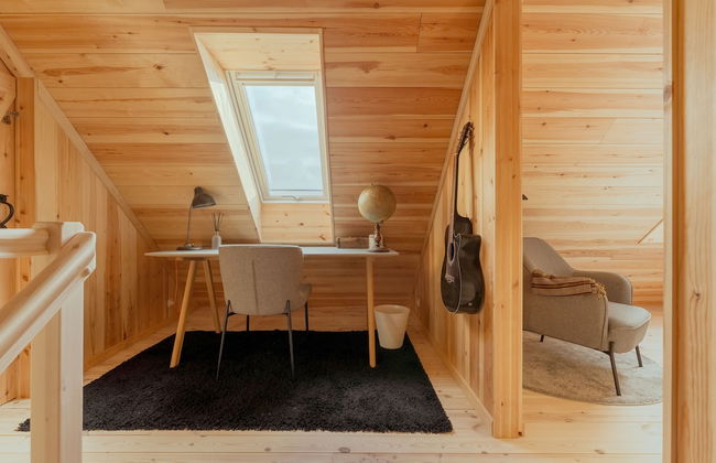 Seaside Escape - 2 Bedroom Home With Stunning Views - Photo 15